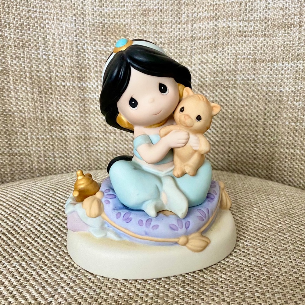 SOLD:🎀Precious Moments Disney Jasmine🎀